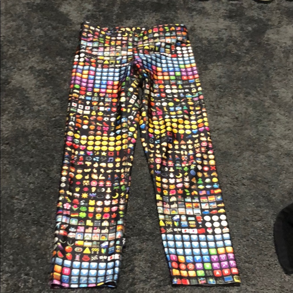 Terez women’s XS cropped emoji legging